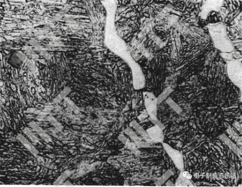 10Cr13淬火温度：1000℃ ～1050℃，组织为马氏体＋少量δ铁素体
